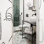 Aries' Collection Luxury Apartment *
