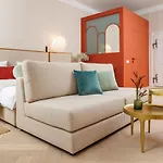 Aries' Collection Luxury Apartment